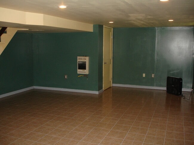 Building Photo - 1139 High St