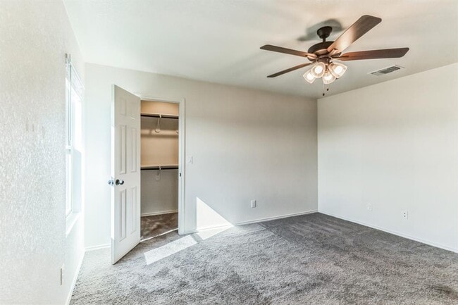 Building Photo - 2416 A Alterman Dr