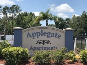 Building Photo - Applegate Apartments