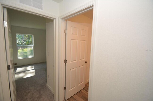 Building Photo - 93 Panorama Dr
