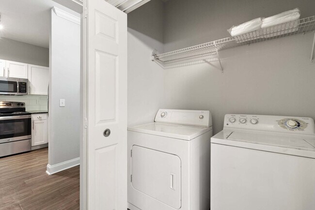 Building Photo - 590 James Maxwell Rd