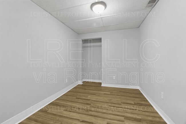 Building Photo - 706 Roselane St