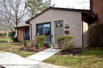 Building Photo - 101 Hancock Ct