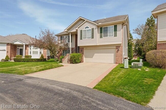 Building Photo - 4721 Carrington Dr