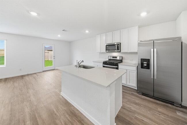 Building Photo - 40810 Hawthorne Glades St