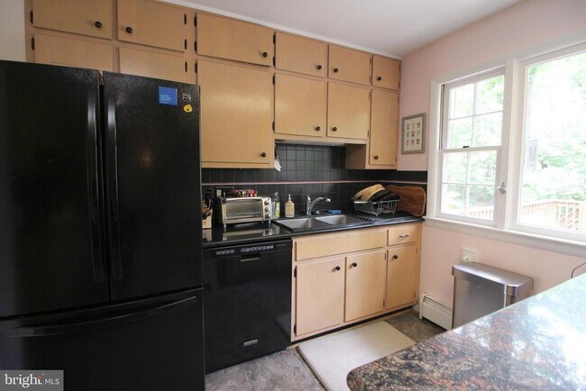 Building Photo - 304 Timber Ln