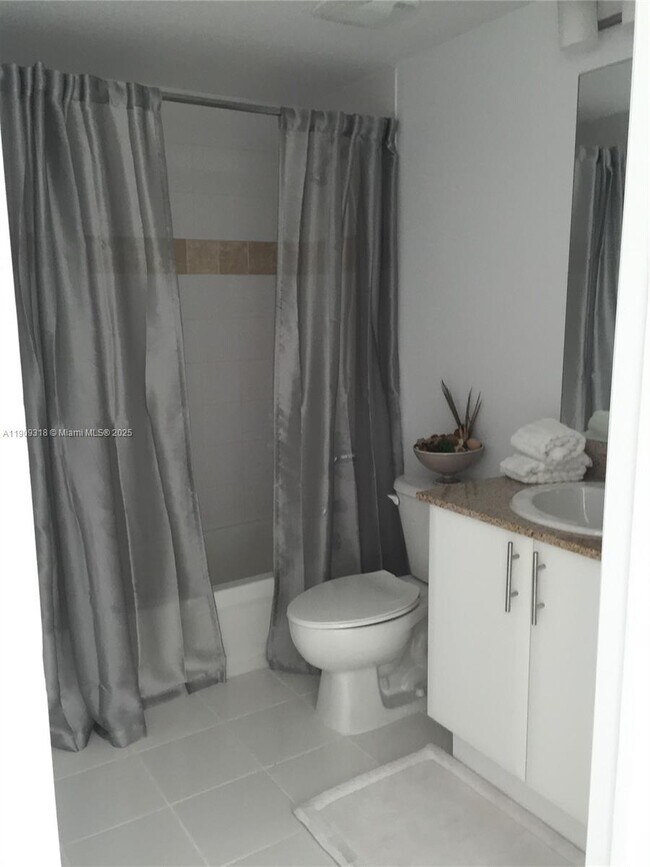 Building Photo - 1861 NW S River Dr