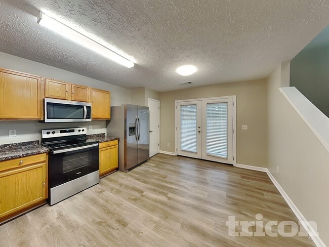 Building Photo - 135 Nacoochee Way