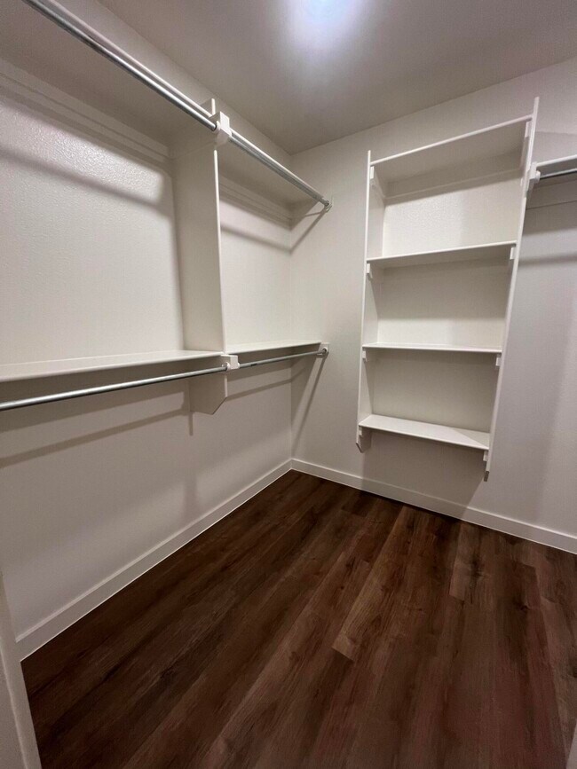 Building Photo - 13831 Gary Ave