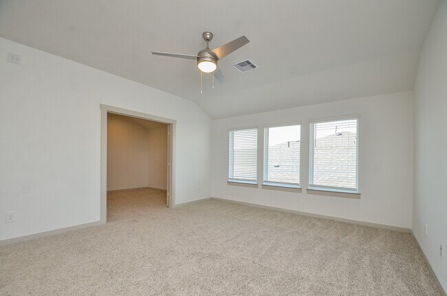 Building Photo - 29203 Pikes Peak Dr