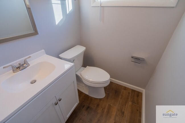 Building Photo - 7411 Kathydale Rd