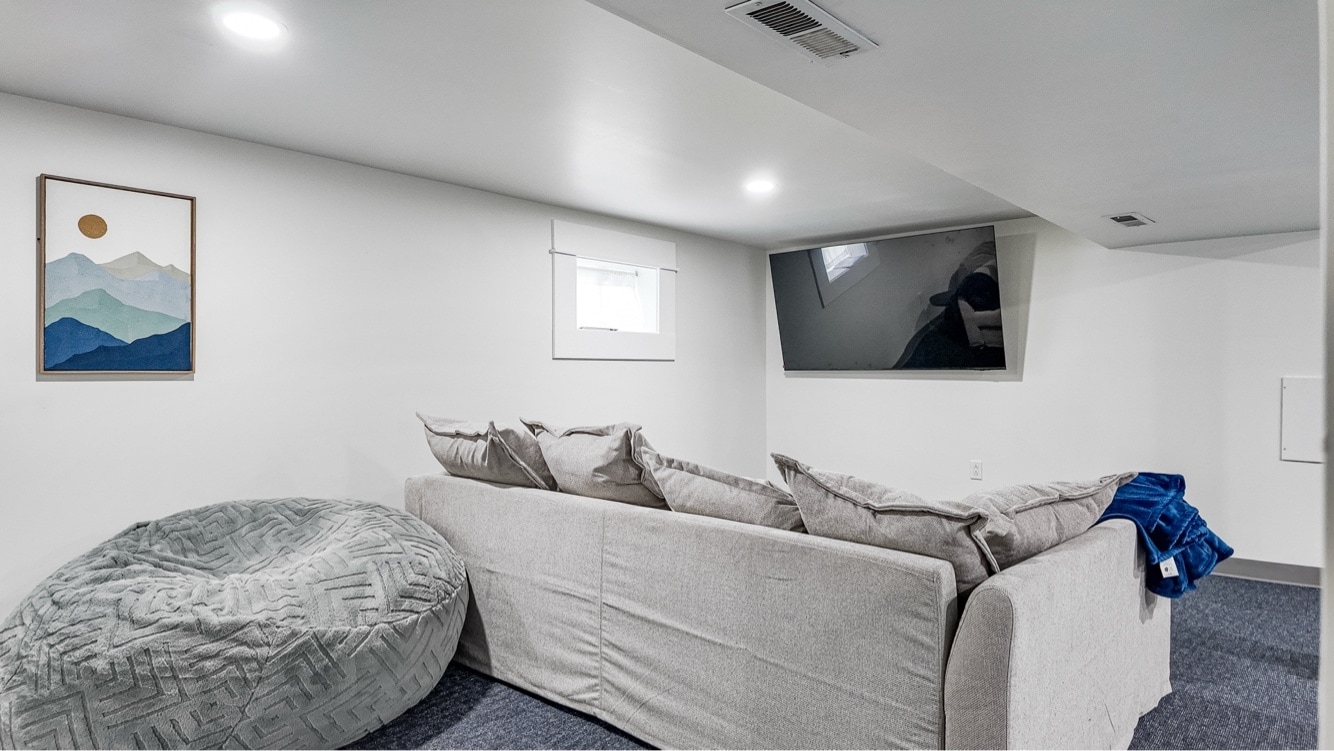 Building Photo - 2800 E Thomas St