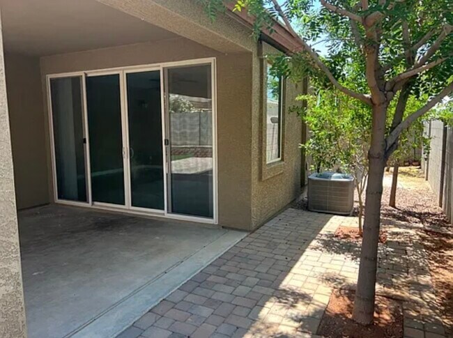 Building Photo - 23788 W Mohave St