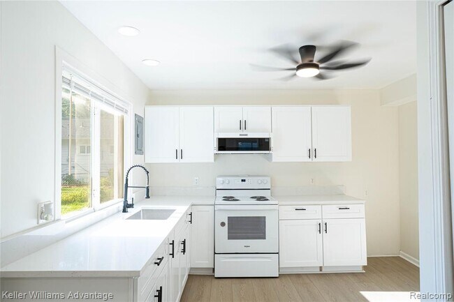 Building Photo - 31776 Arenac Ct