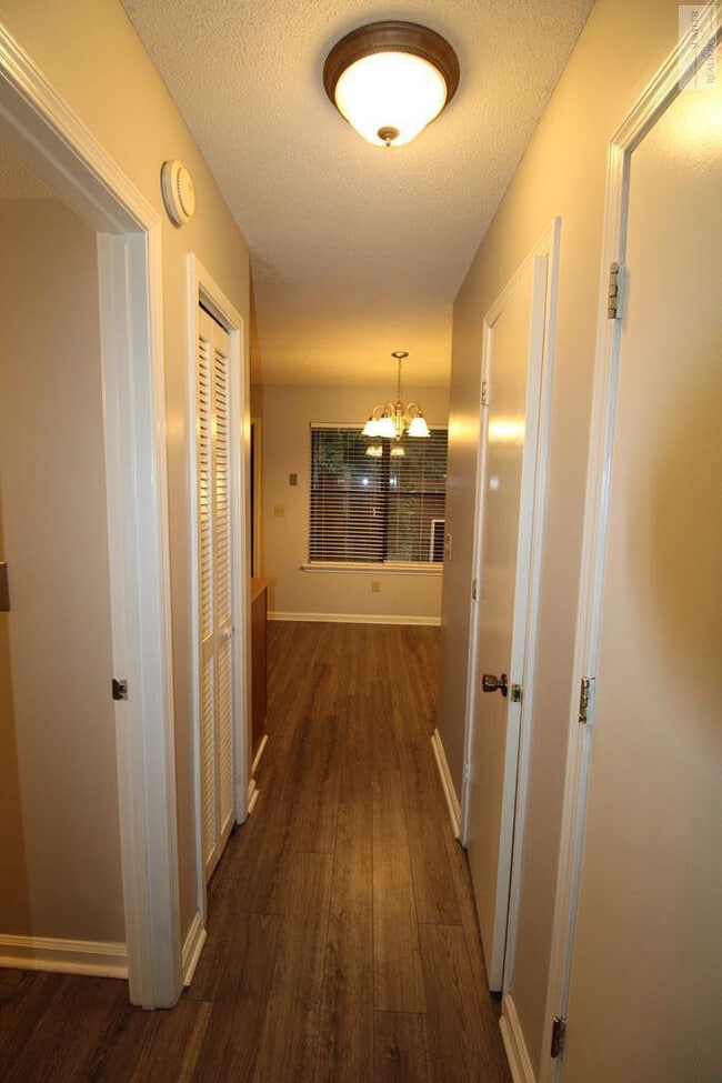 Building Photo - 2012 Gion St