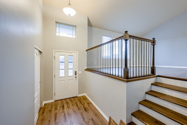 Building Photo - Elkhorn 3 Bedroom!!