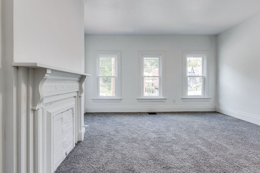 Building Photo - 2637 S 18th St