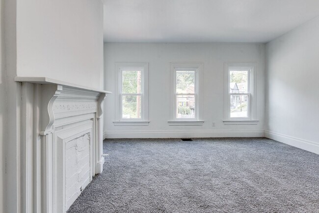 Building Photo - 2637 S 18th St