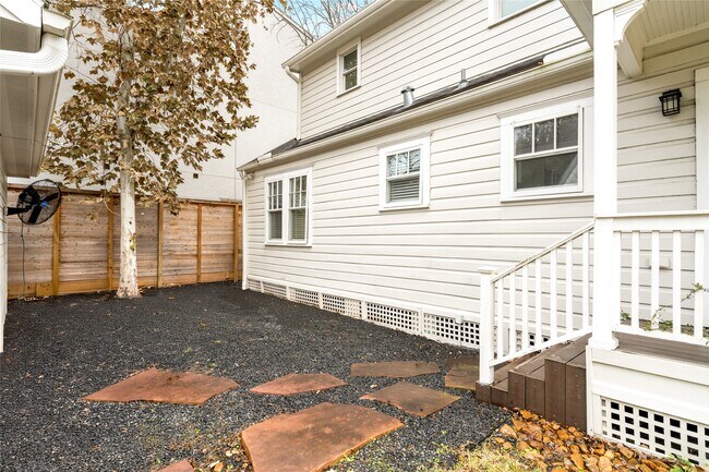 Building Photo - 3934 Rice Boulevard