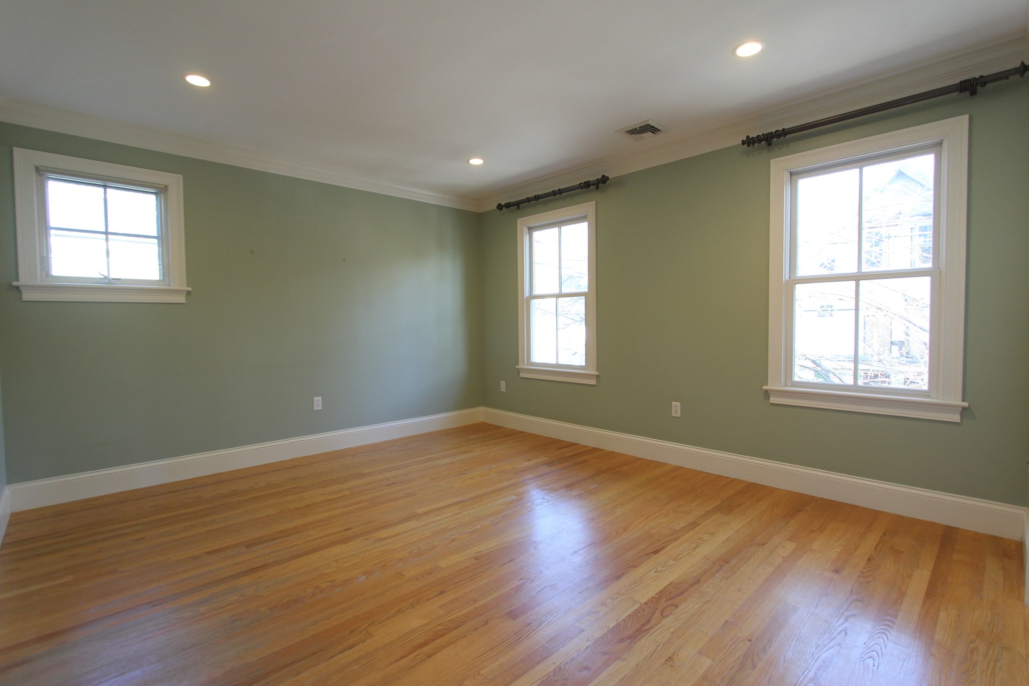 Master Bedroom - 49 Wyman St