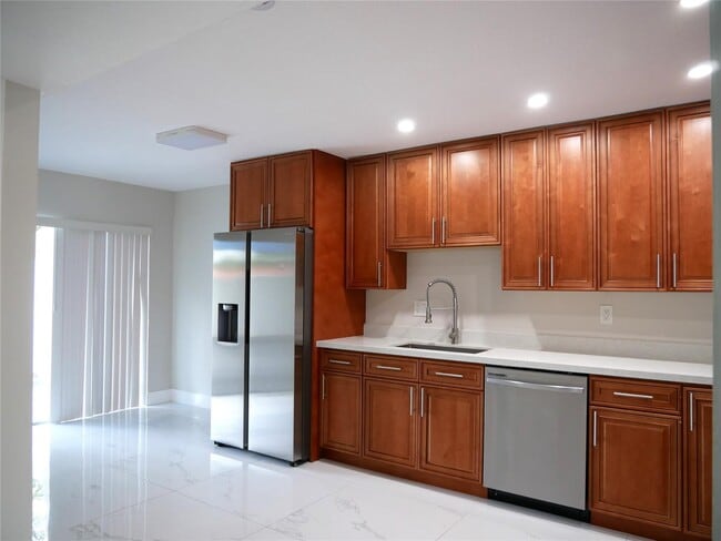 Building Photo - 7347 NW 75th St