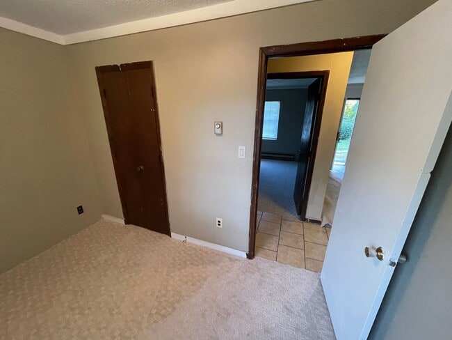 Building Photo - 2 Bedroom House near Little Easonburg Intersection