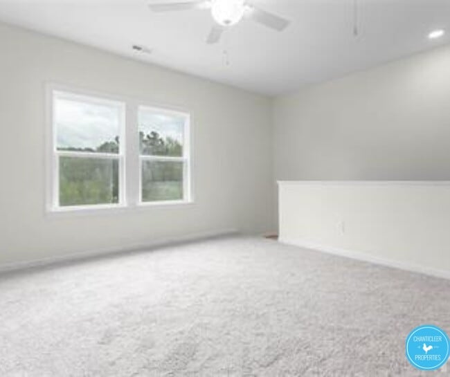 Building Photo - 2034 Chipley Dr