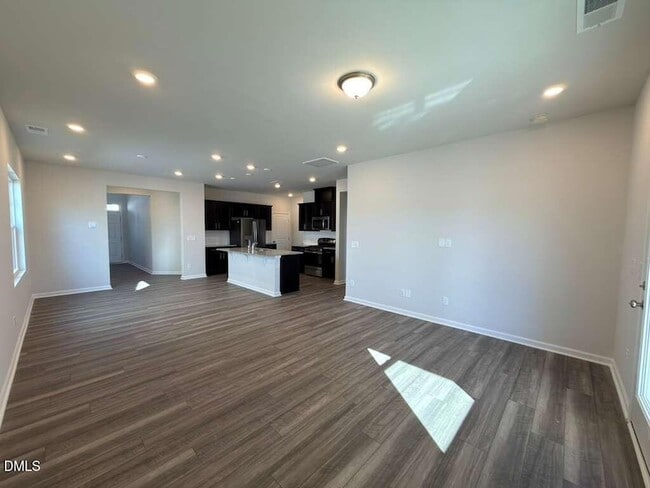 Building Photo - 2007 English Saddle Ln