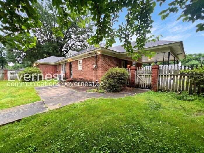 Building Photo - 4984 Welchshire Ave