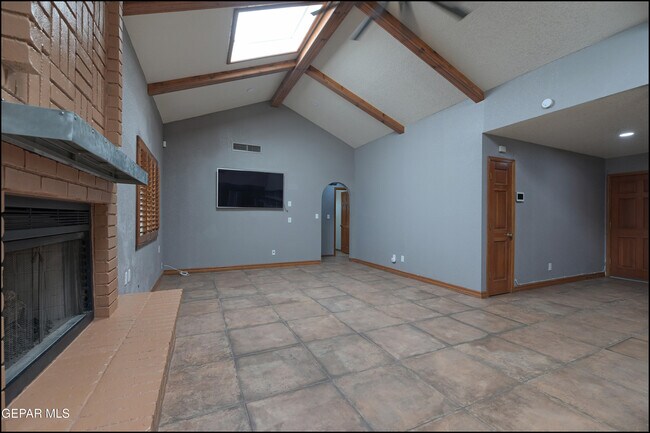 Building Photo - 6412 Via Aventura Dr