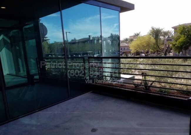 Building Photo - 7120 E Kierland Blvd