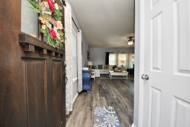 Building Photo - 32655 Timber Point Dr