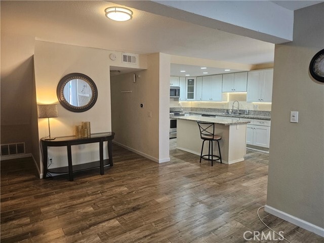 Building Photo - 6555 E Camino Vista