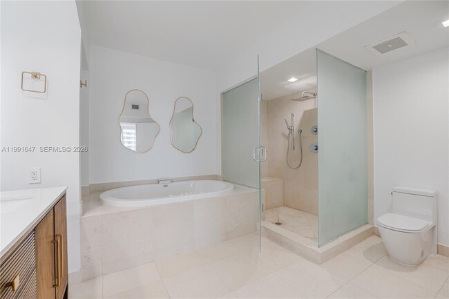 Building Photo - 450 Alton Rd