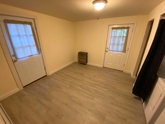 Building Photo - 35 Winchester Ct