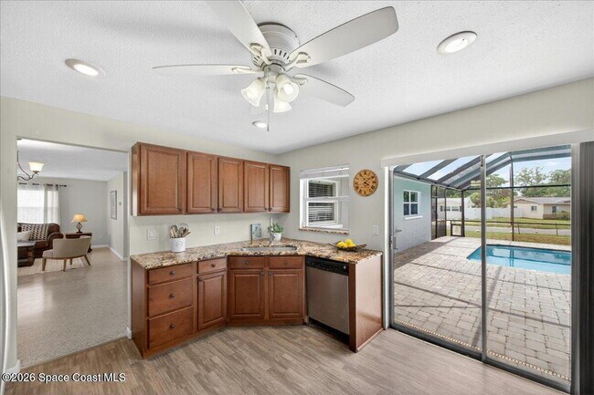 Building Photo - Merritt Island Pool Home