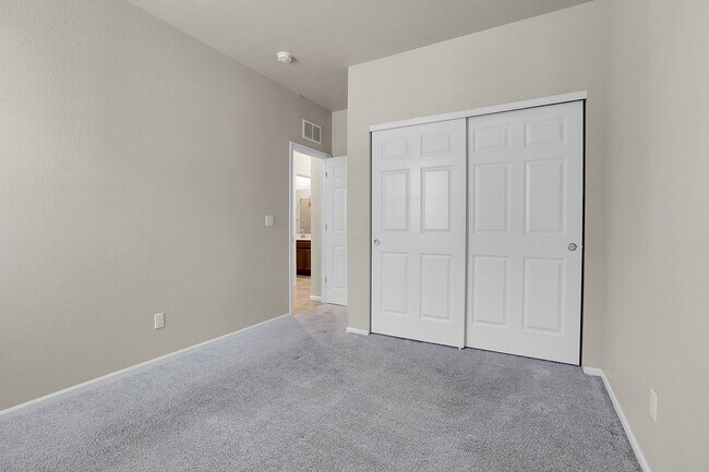 Building Photo - 997 Goldenrod Pkwy