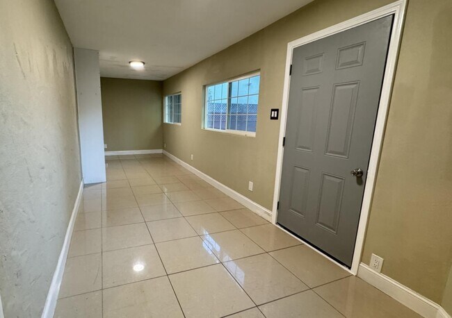 Building Photo - 7610 Miller Ave