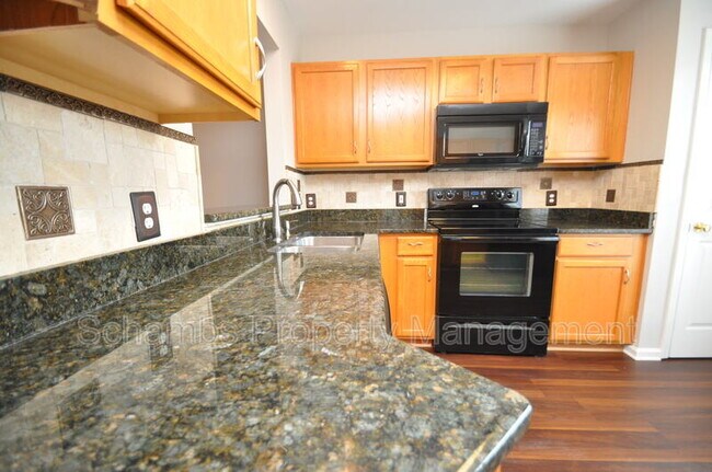 Building Photo - 402 Knightsborough Way
