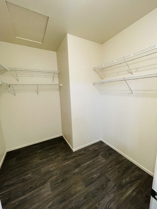 Building Photo - Condo