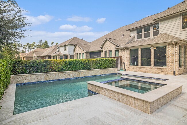 Building Photo - 206 Liatris Ct