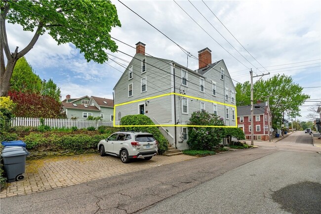 Building Photo - 19 King St