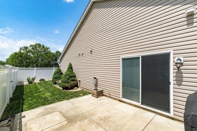 Building Photo - 5179 Mantua Dr