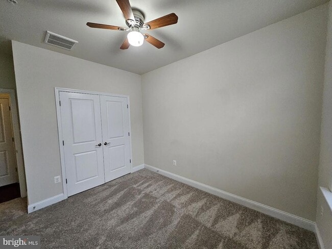 Building Photo - 6041 Maple Hill Rd