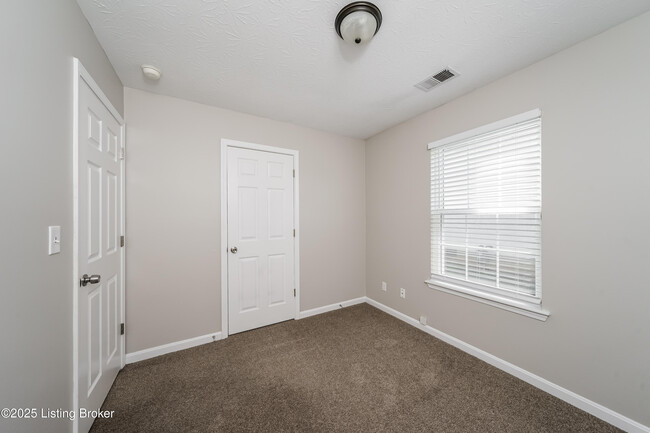Building Photo - 9317 Longhorn Ct