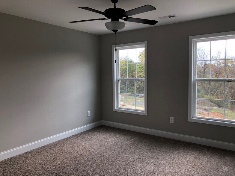 Building Photo - 185 Ridge Pointe Dr