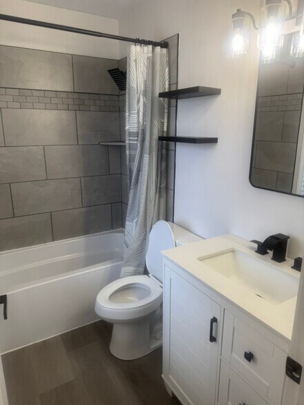 Building Photo - 5510 Raphael Dr