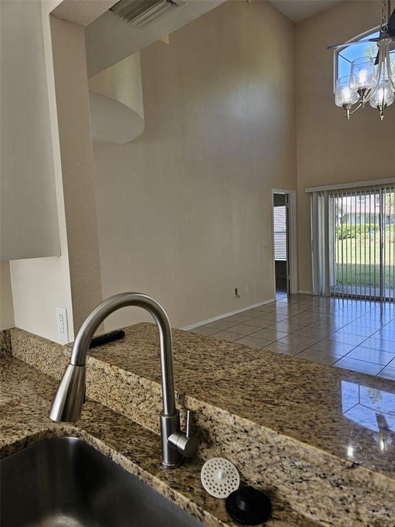 Building Photo - 14667 Laguna Beach Cir