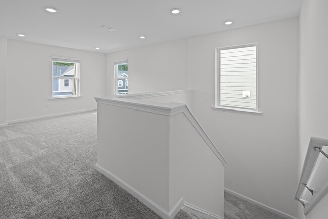 Building Photo - 1349 Underbrush Dr