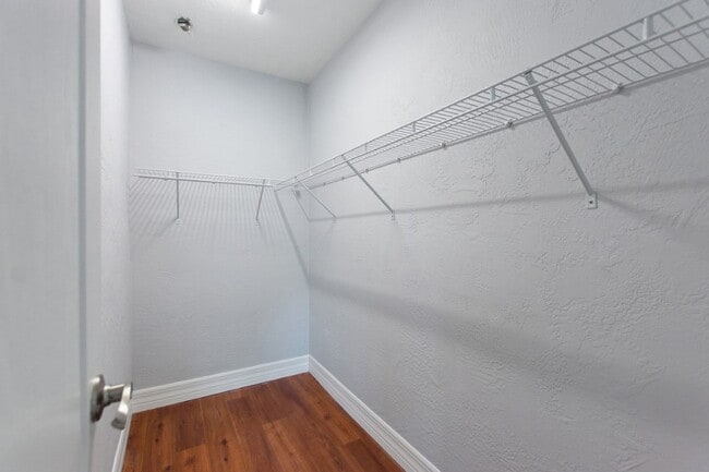 Building Photo - 5100/5102 24th Ave - Duplex